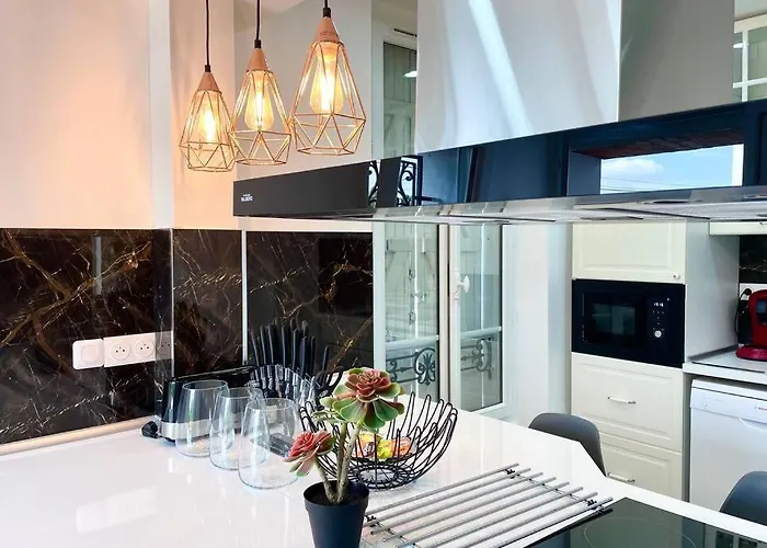 Magnifique Villa De 110M2 - Grand Parking- Pas Loin De Paris