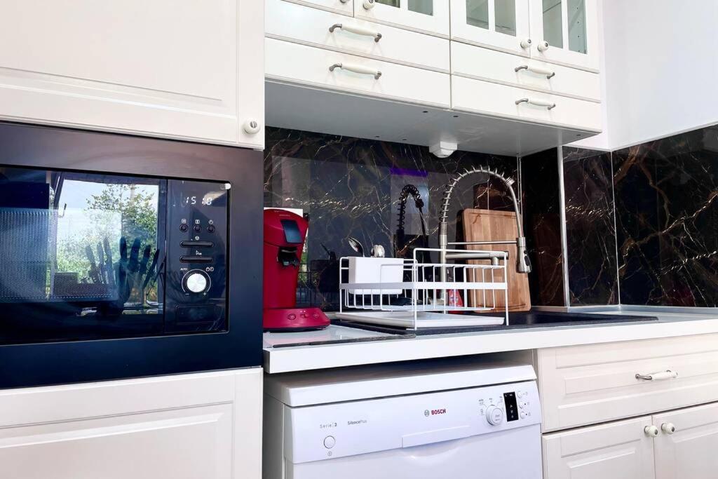 Magnifique De 110m2 - Grand Parking- Pas Loin De Paris Villa