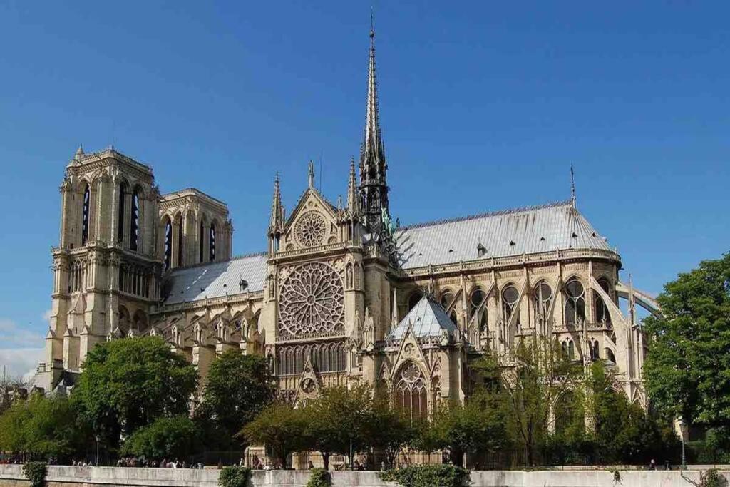 Magnifique De 110m2 - Grand Parking- Pas Loin De Paris