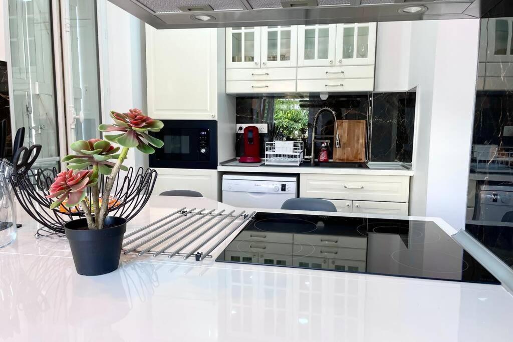 Villa Magnifique De 110m2 - Grand Parking- Pas Loin De Paris *