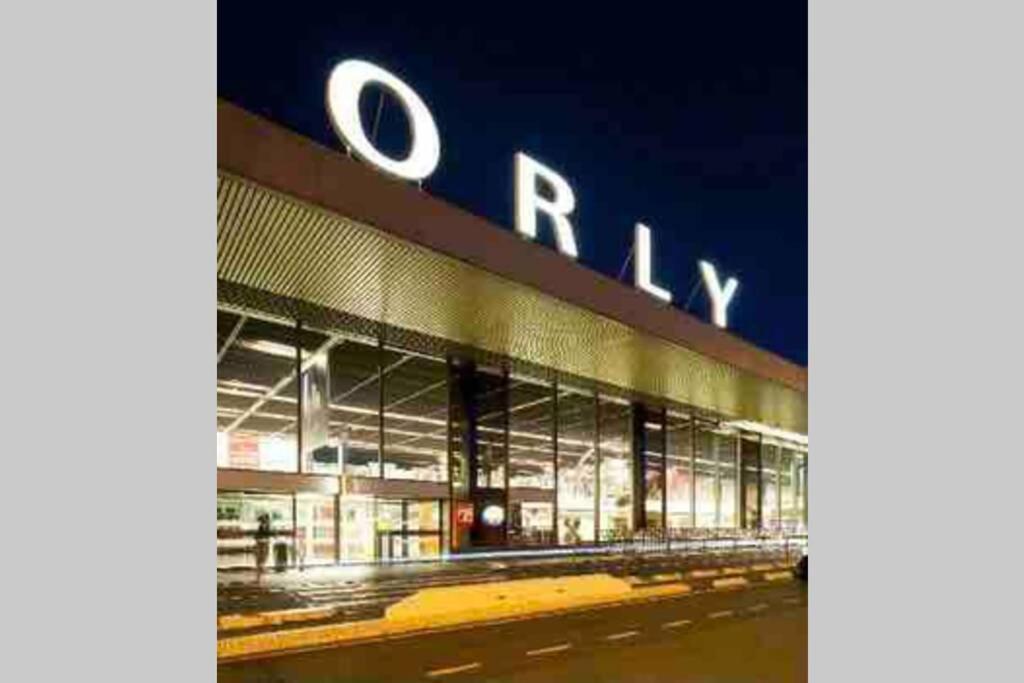 Magnifique De 110m2 - Grand Parking- Pas Loin De Paris *