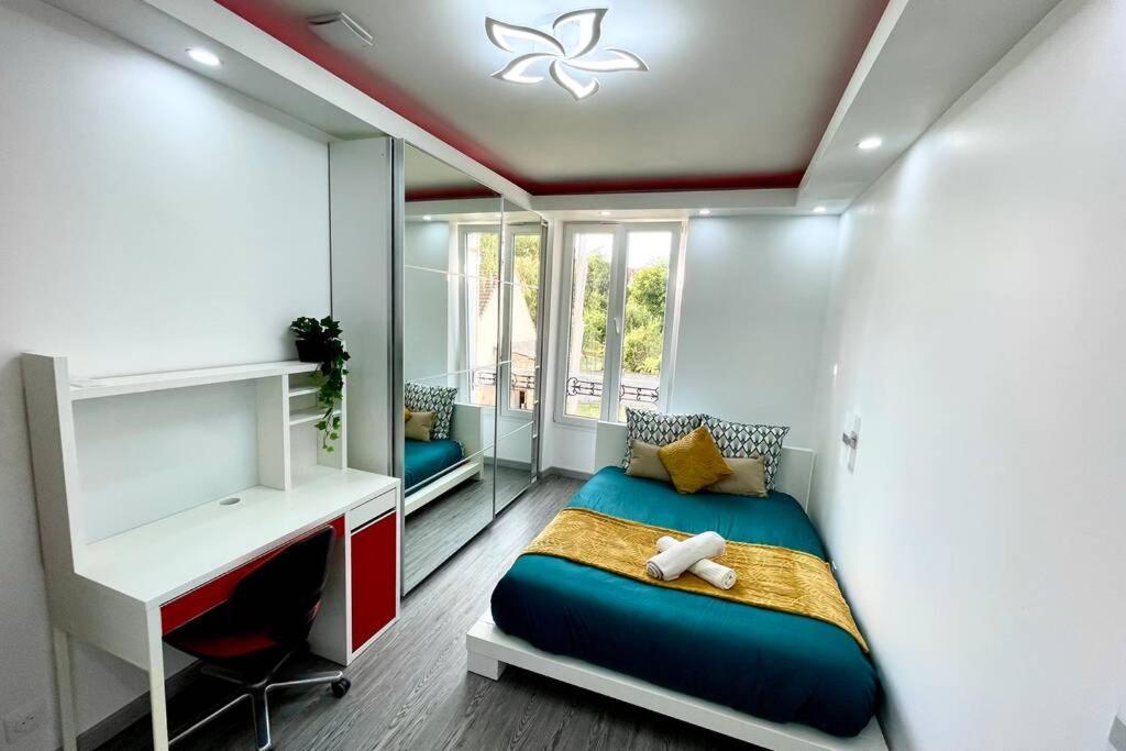 Villa Magnifique De 110m2 - Grand Parking- Pas Loin De Paris *