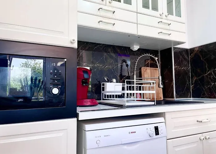 Magnifique Villa De 110M2 - Grand Parking- Pas Loin De Paris