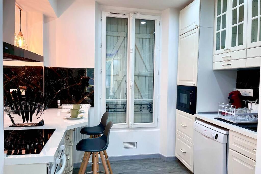 Magnifique De 110m2 - Grand Parking- Pas Loin De Paris *