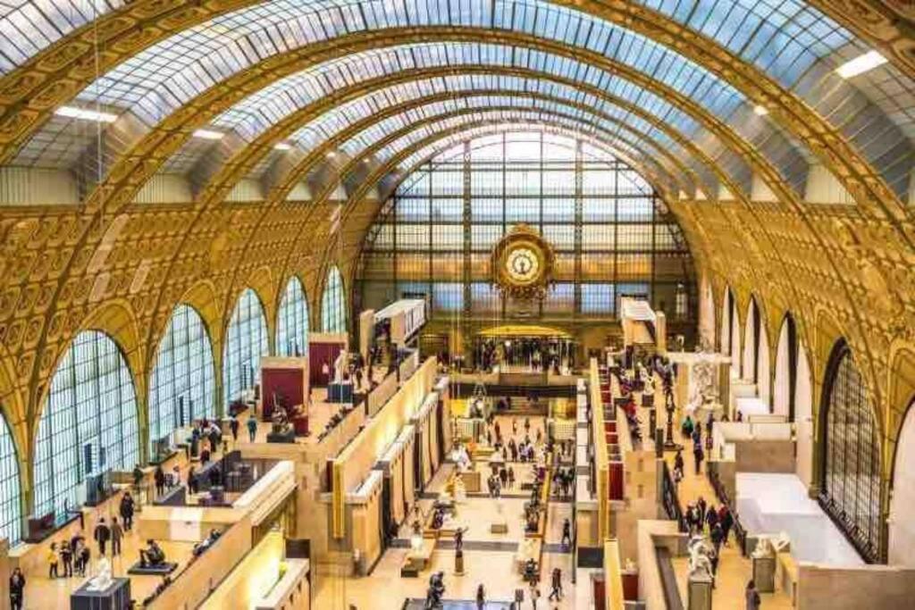 Magnifique De 110m2 - Grand Parking- Pas Loin De Paris Villa *
